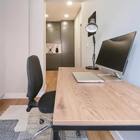 Appartamento Modern 2 Bed In Campolide Near Amoreiras
