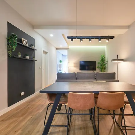 Modern 2 Bed In Campolide Near Amoreiras Apartmán *